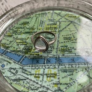 2 jeweled rings - size 5 1/2